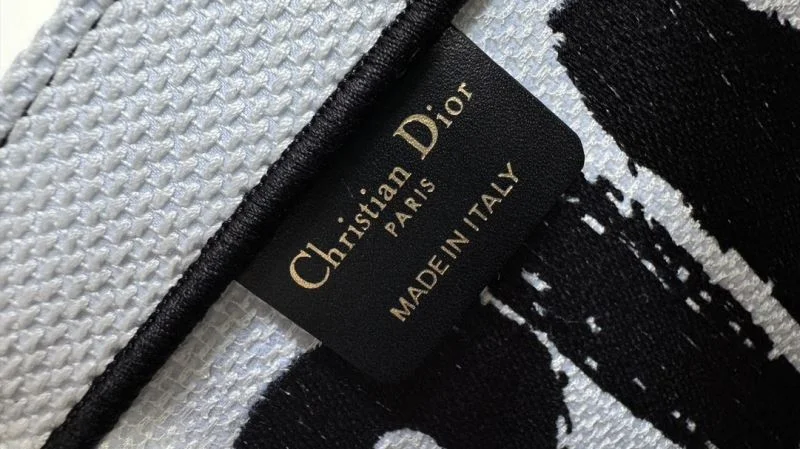 WrinkleFree Christian Dior Shopping Bags 37660