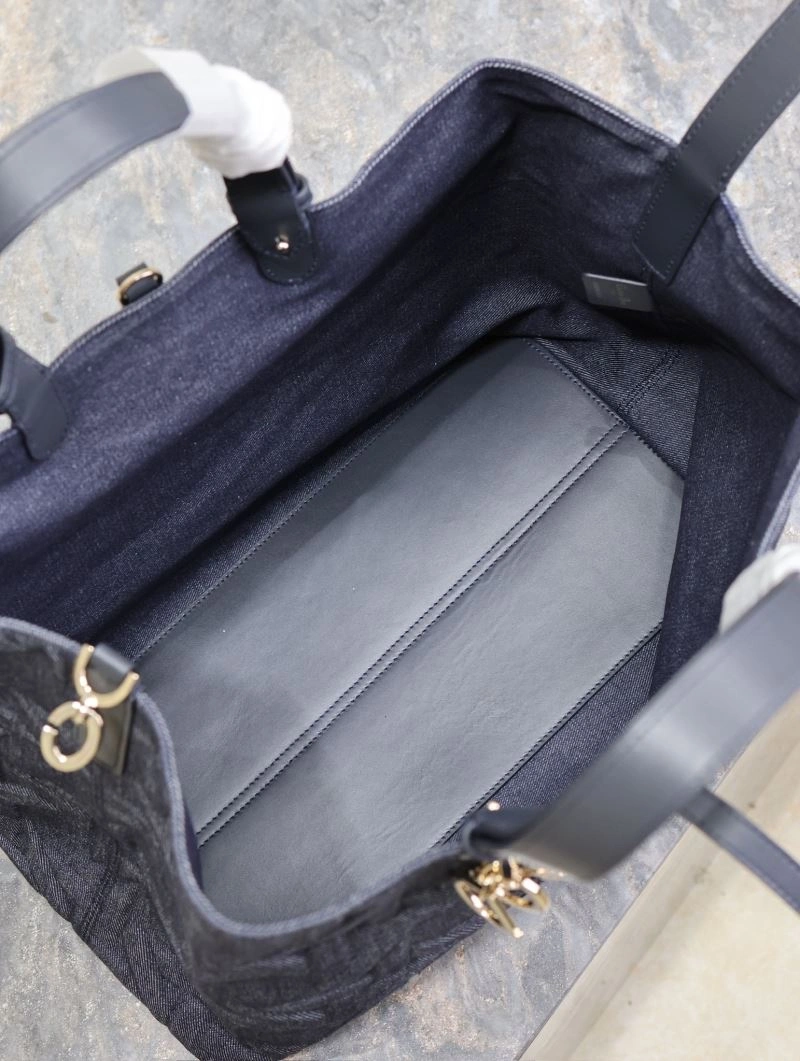 TravelReady Christian Dior Shopping Bags 66596