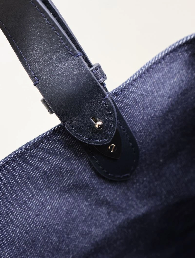 Cozy Christian Dior Shopping Bags 66603