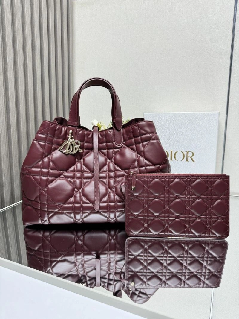 Minimalist Christian Dior Shopping Bags 63960