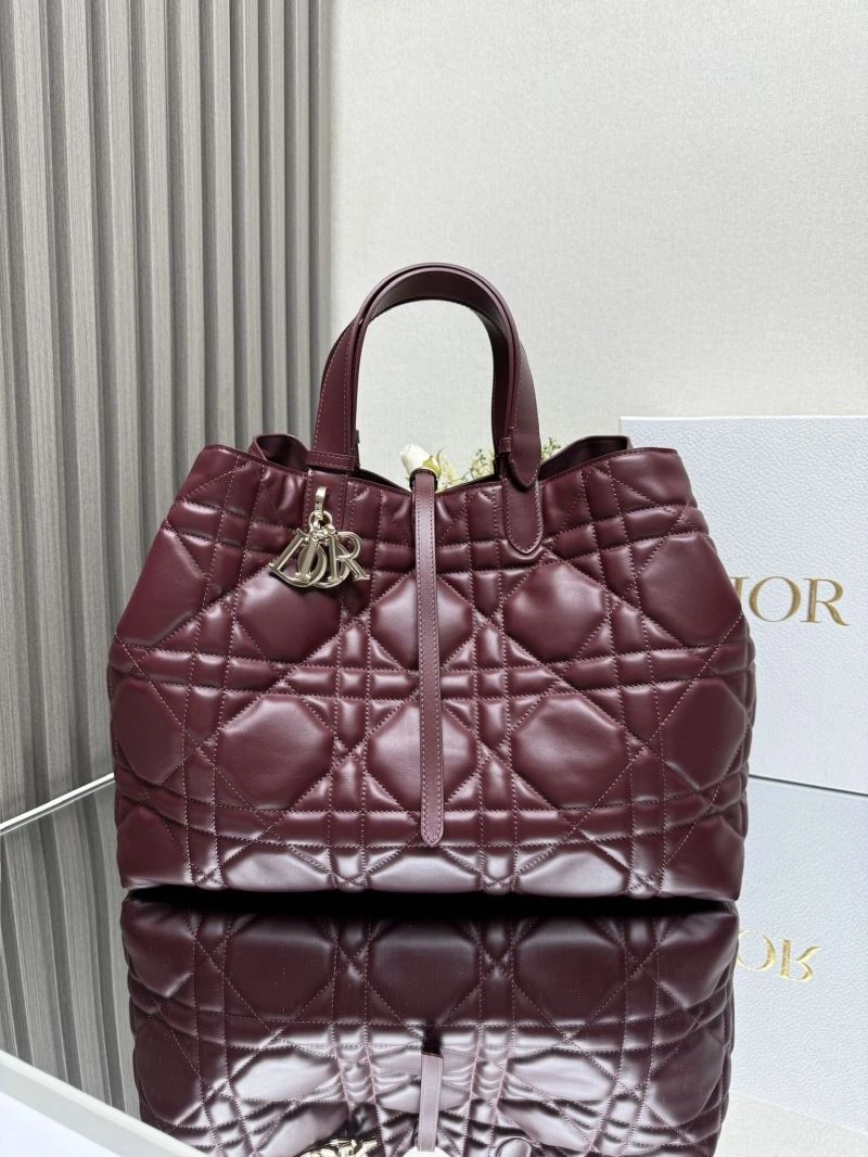 Minimalist Christian Dior Shopping Bags 63960