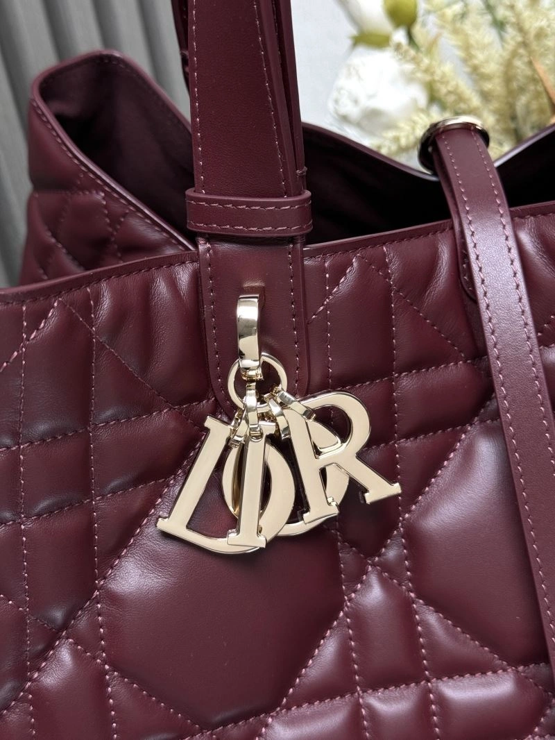 Minimalist Christian Dior Shopping Bags 63960