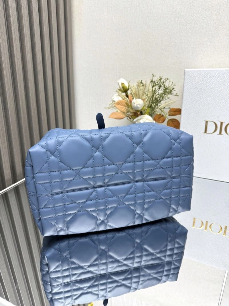 Resilient Christian Dior Shopping Bags 63910