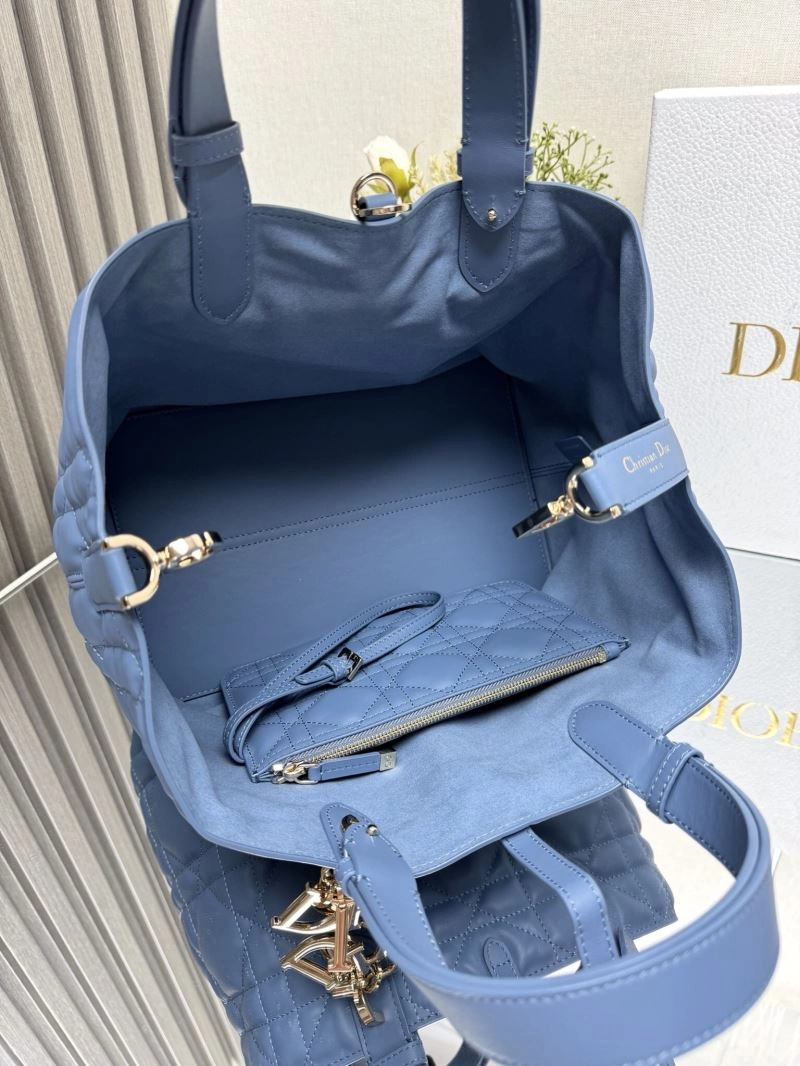 Resilient Christian Dior Shopping Bags 63910