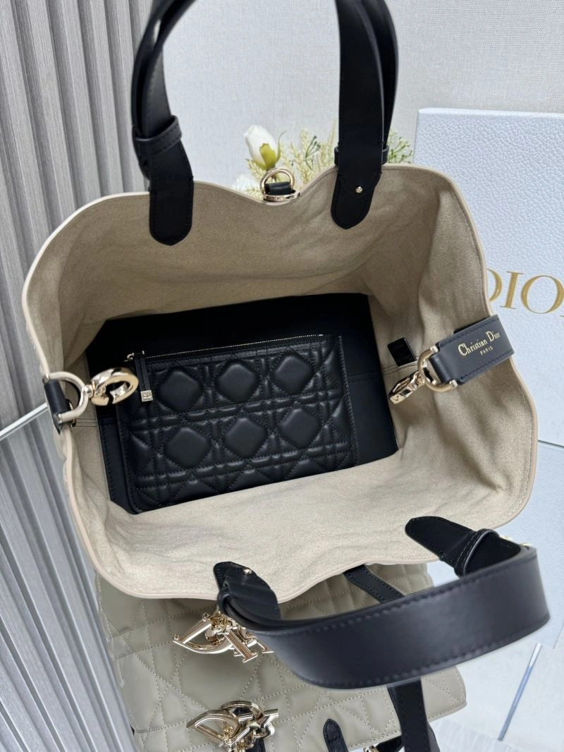 Christian Dior Shopping Bags Comfortable 63911