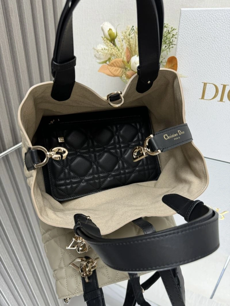 Christian Dior Shopping Bags ComfortFit 63902