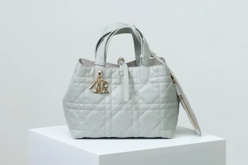 Seasonal Christian Dior Shopping Bags 47086