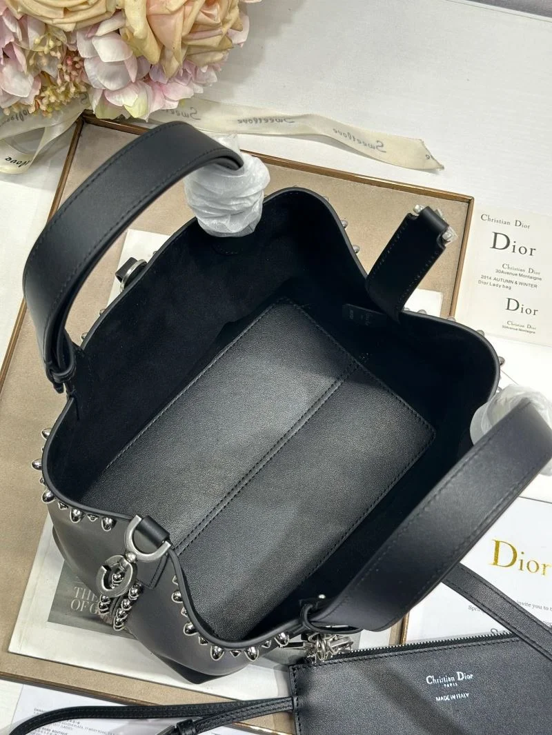 Bright Christian Dior Shopping Bags 47084