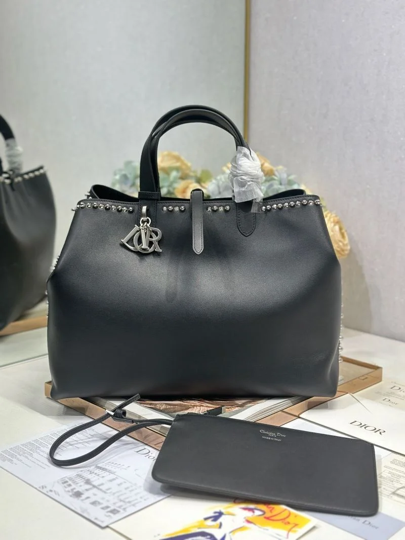 Christian Dior Shopping Bags UrbanChic 47083