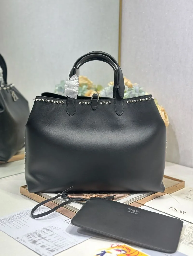 Christian Dior Shopping Bags UrbanChic 47083