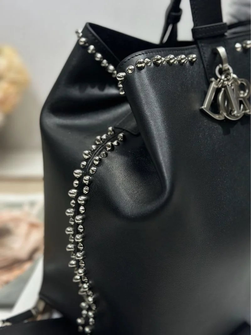 Christian Dior Shopping Bags UrbanChic 47083