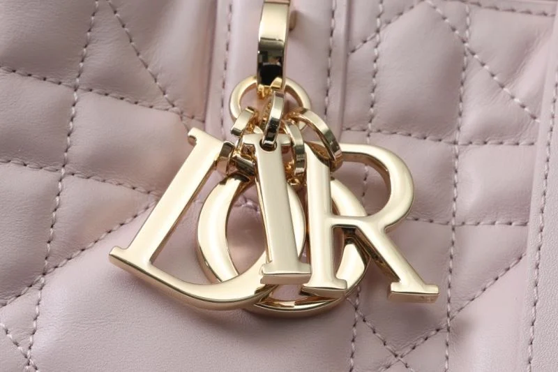 Christian Dior Shopping Bags MoistureWicking 47074