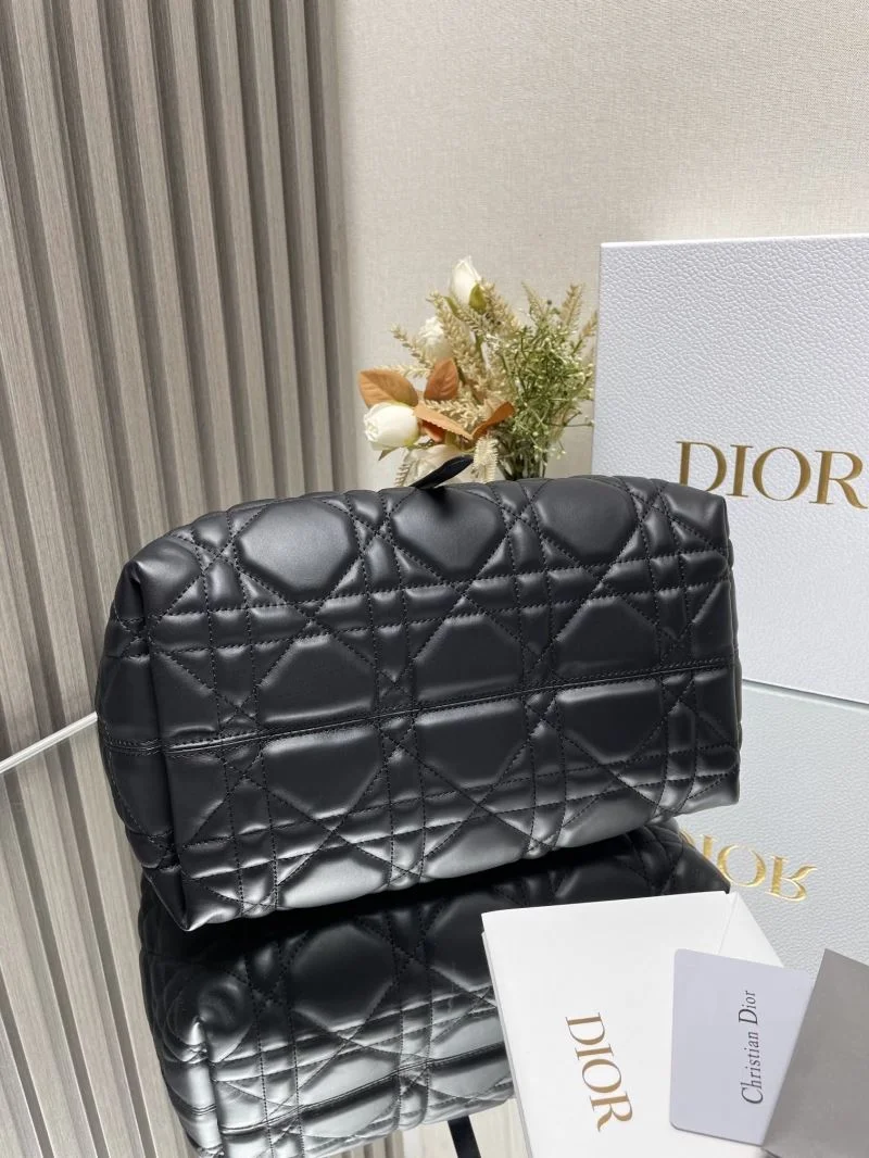 Christian Dior Shopping Bags Refined 47075