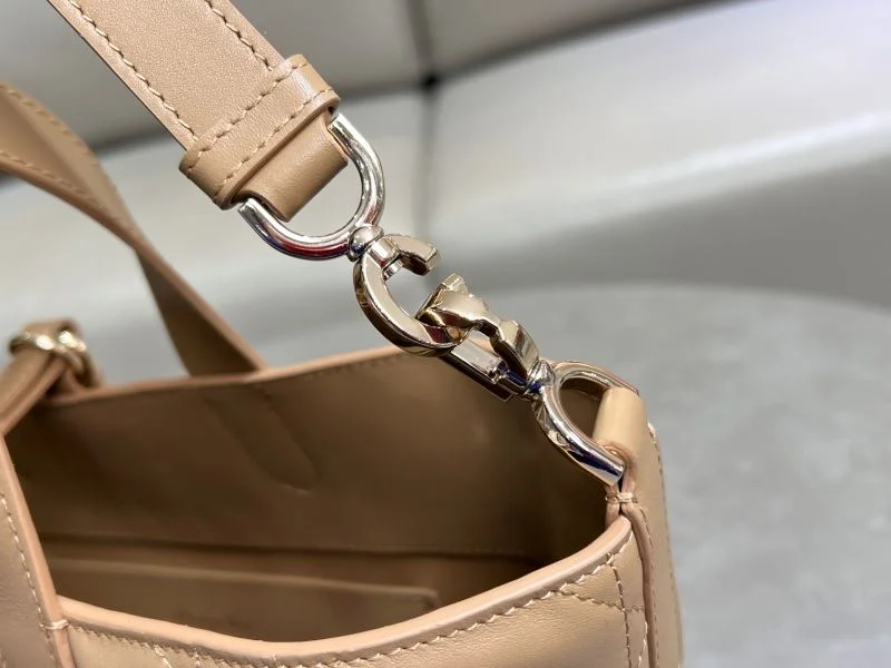 Christian Dior Shopping Bags Functional 47073