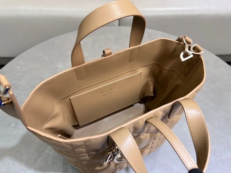 Christian Dior Shopping Bags Functional 47073