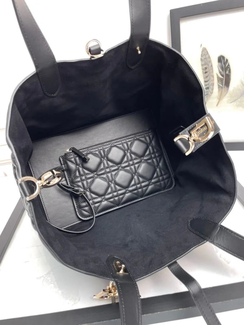 Durable Christian Dior Shopping Bags 47077