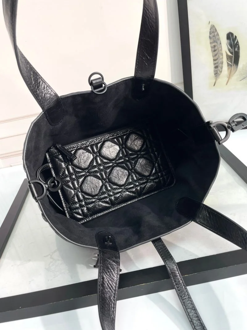 FashionForward Christian Dior Shopping Bags 47036