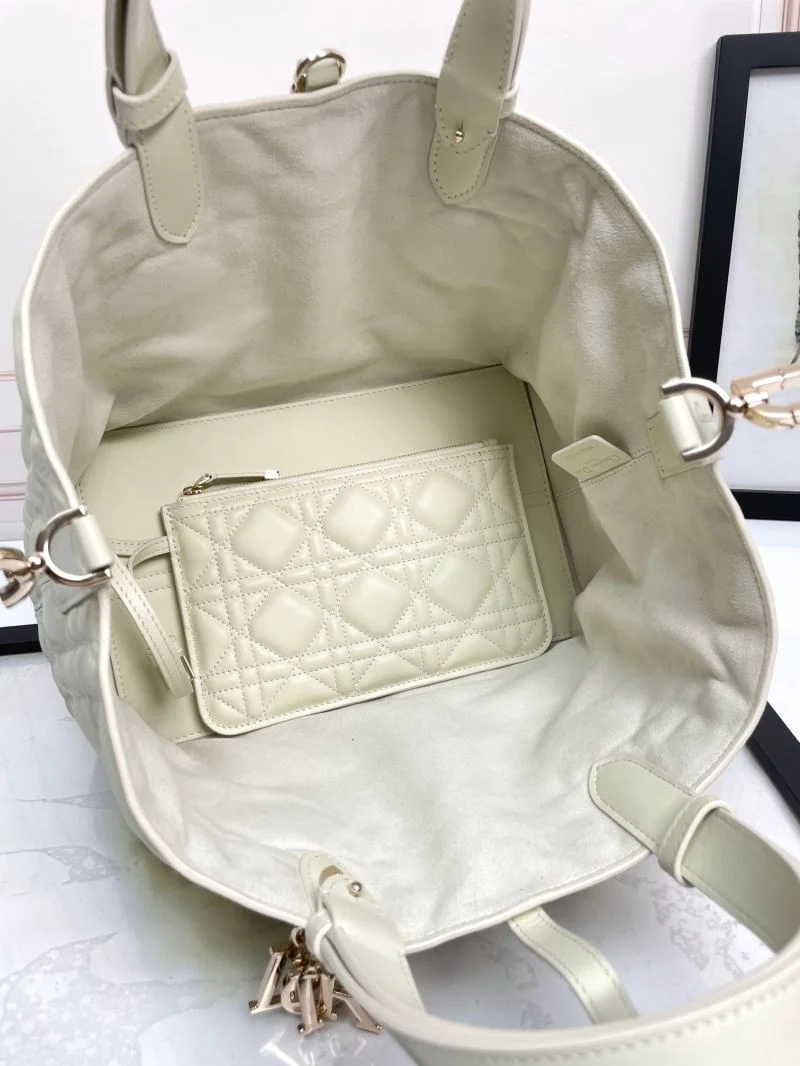 WrinkleFree Christian Dior Shopping Bags 47037