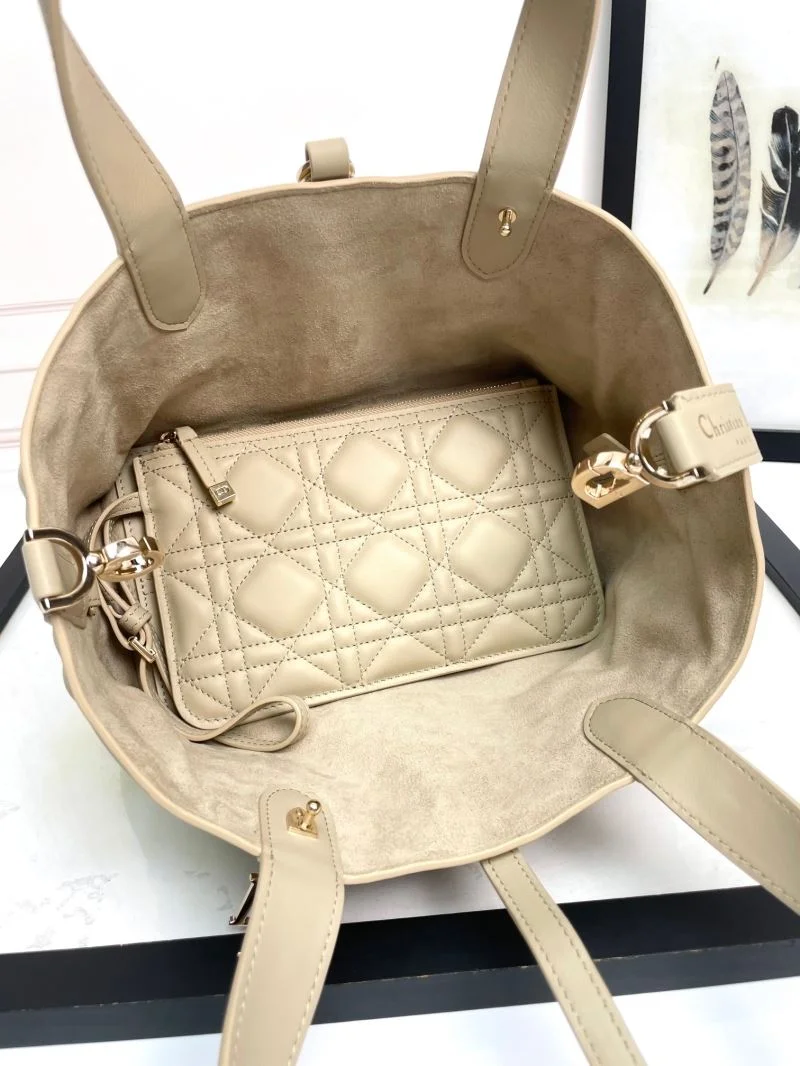 GoodFit Christian Dior Shopping Bags 47048