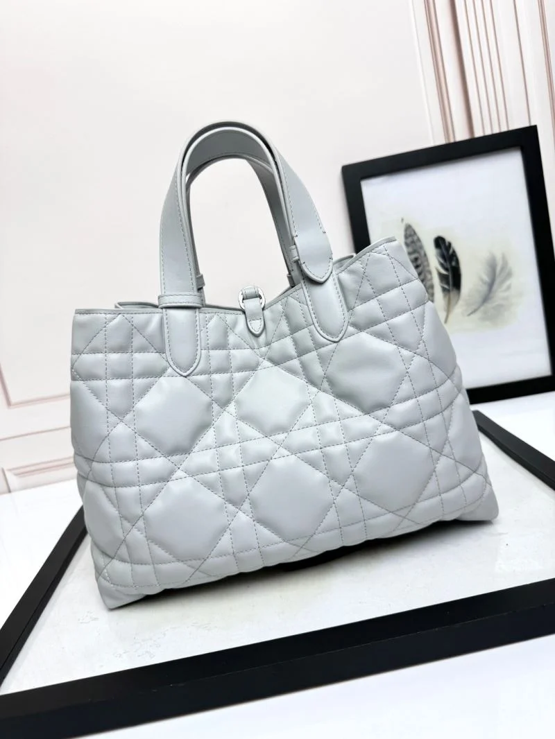 Christian Dior Shopping Bags OdorResistant 47046