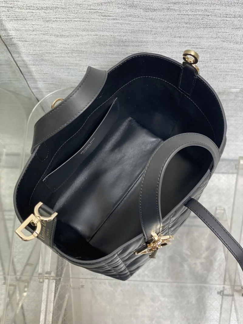 Cozy Christian Dior Shopping Bags 47104