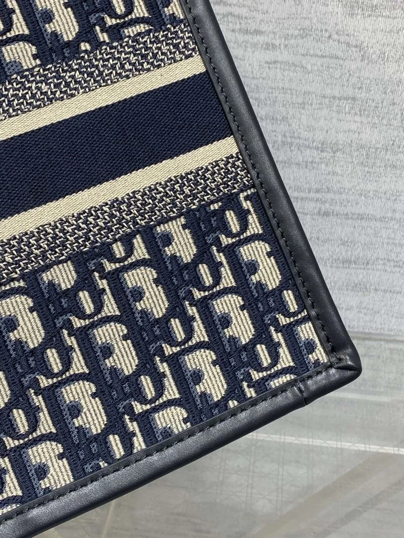 Christian Dior Shopping Bags Vibrant 47040