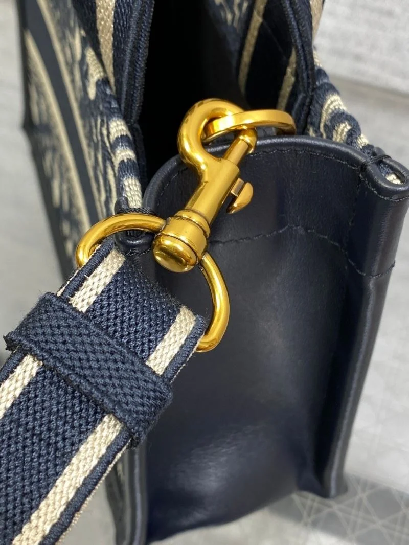 Unique Christian Dior Shopping Bags 47047