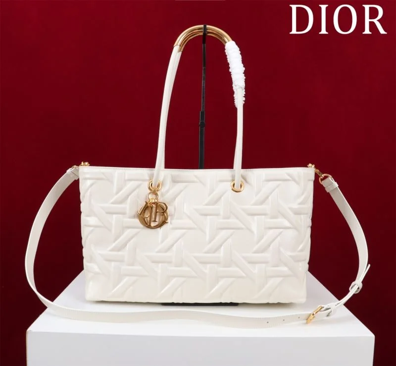 Christian Dior Shopping Bags UrbanChic 47043