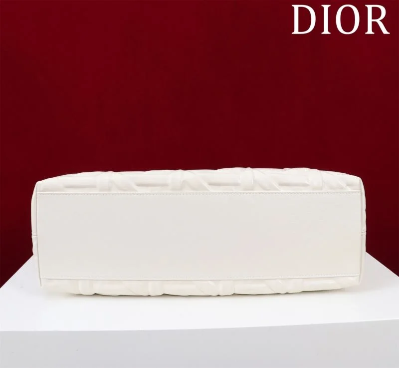 Christian Dior Shopping Bags UrbanChic 47043