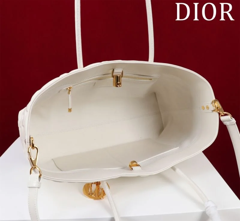 Christian Dior Shopping Bags UrbanChic 47043