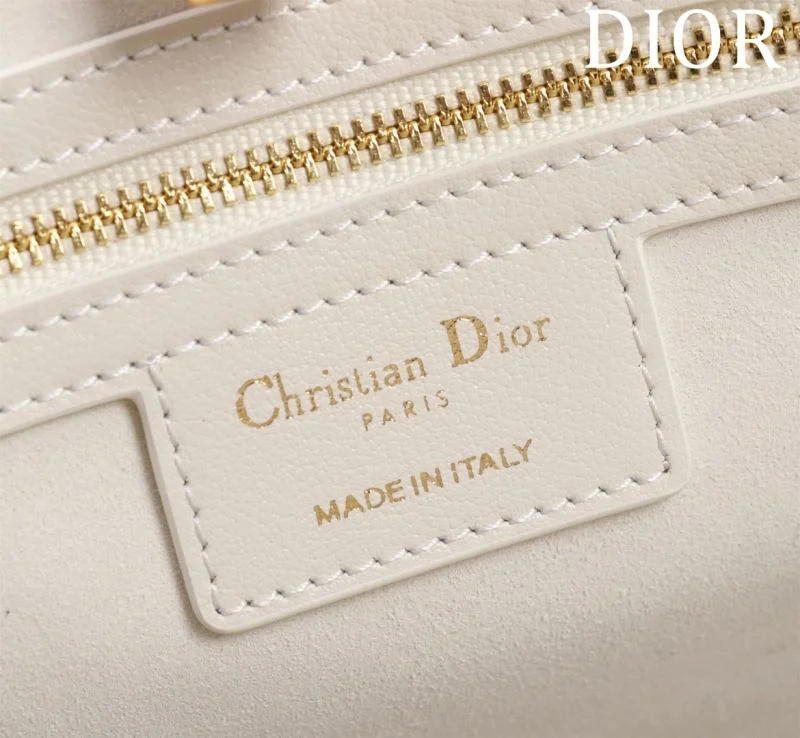 Christian Dior Shopping Bags UrbanChic 47043