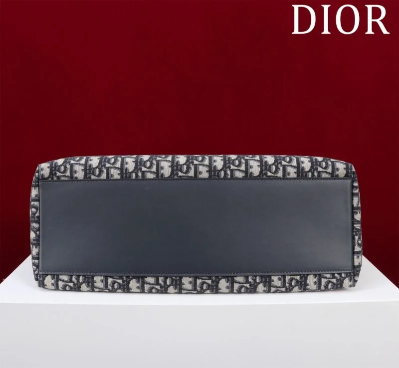 FreshLook Christian Dior Shopping Bags 47028