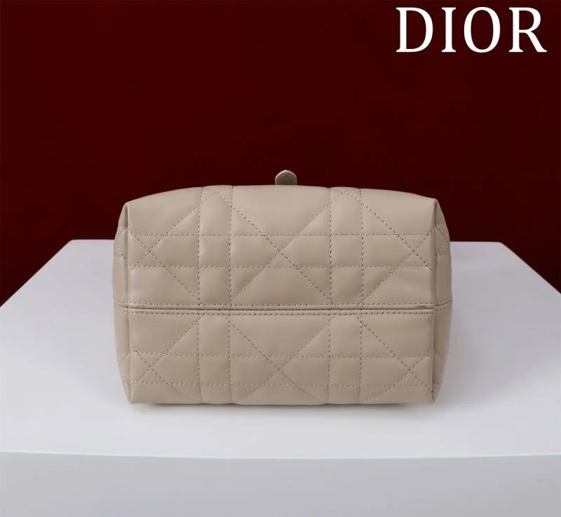 Cozy Christian Dior Shopping Bags 47030