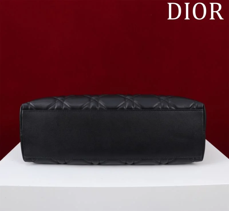 Christian Dior Shopping Bags Reliable 47001