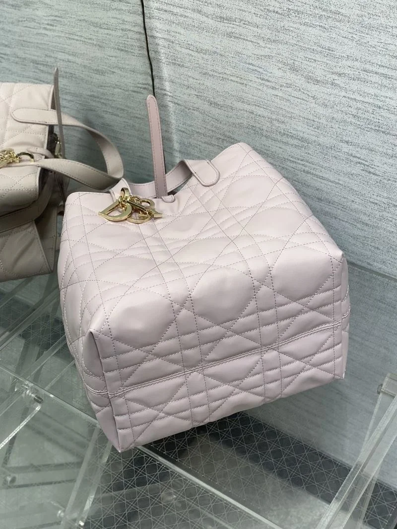 UrbanStyle Christian Dior Shopping Bags 46987