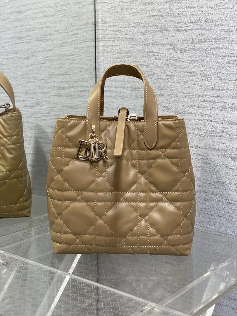 Christian Dior Shopping Bags ModernLook 46974