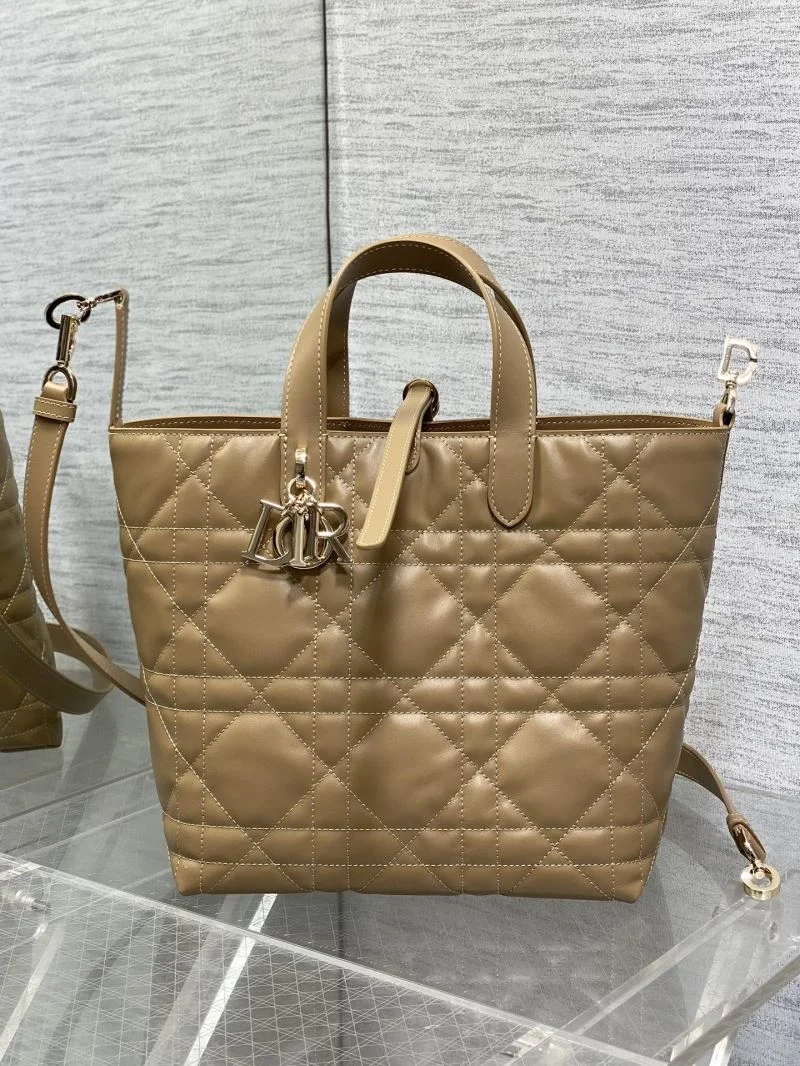 Christian Dior Shopping Bags ModernLook 46974