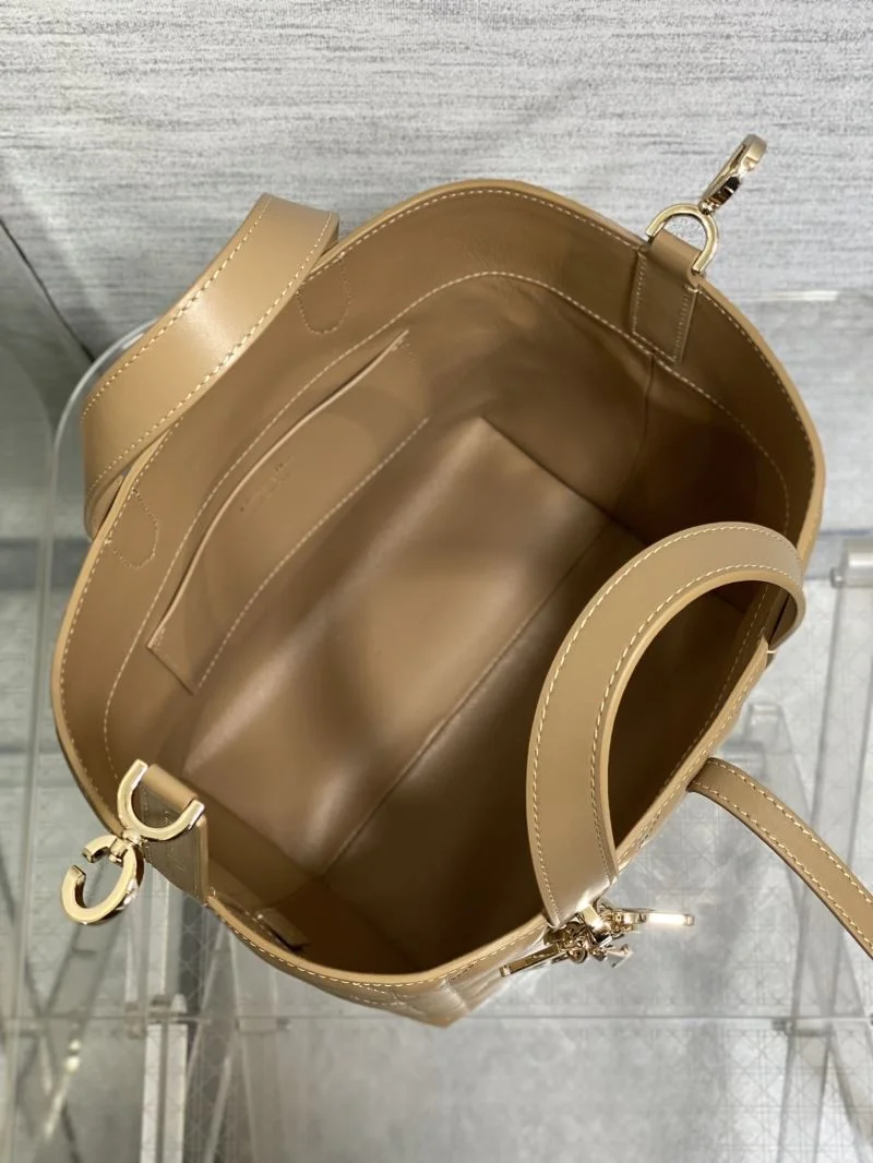 Christian Dior Shopping Bags ModernLook 46974