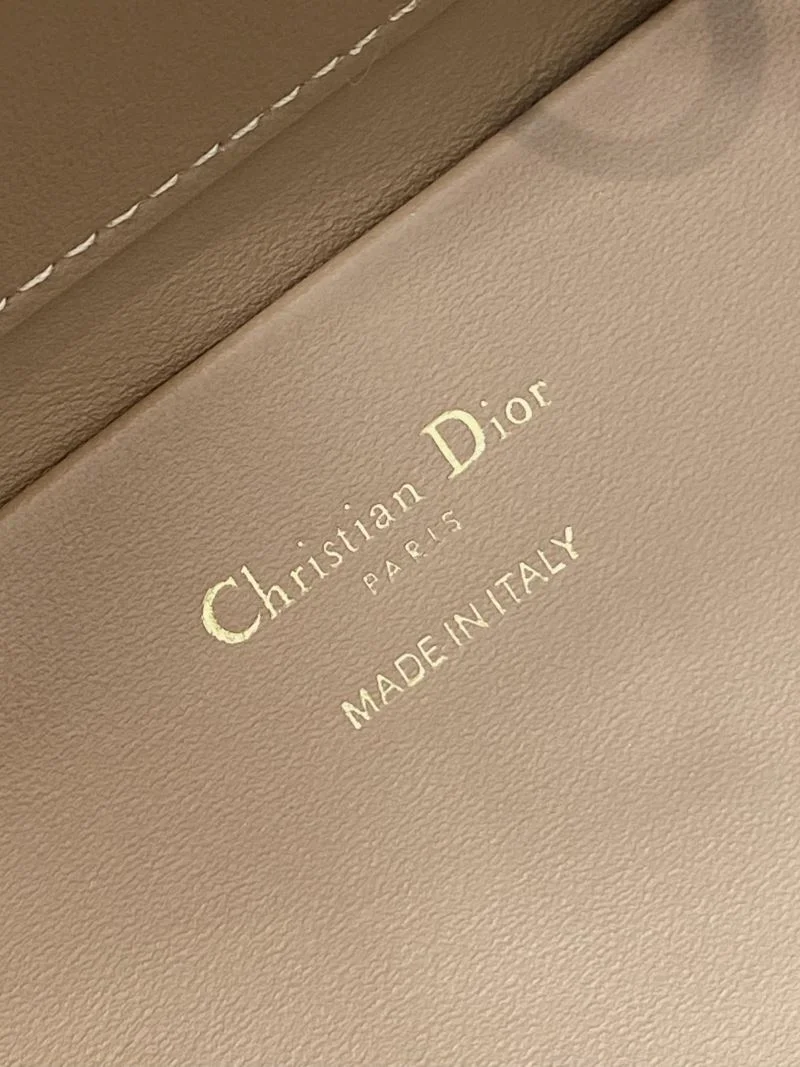 Christian Dior Shopping Bags ModernLook 46974