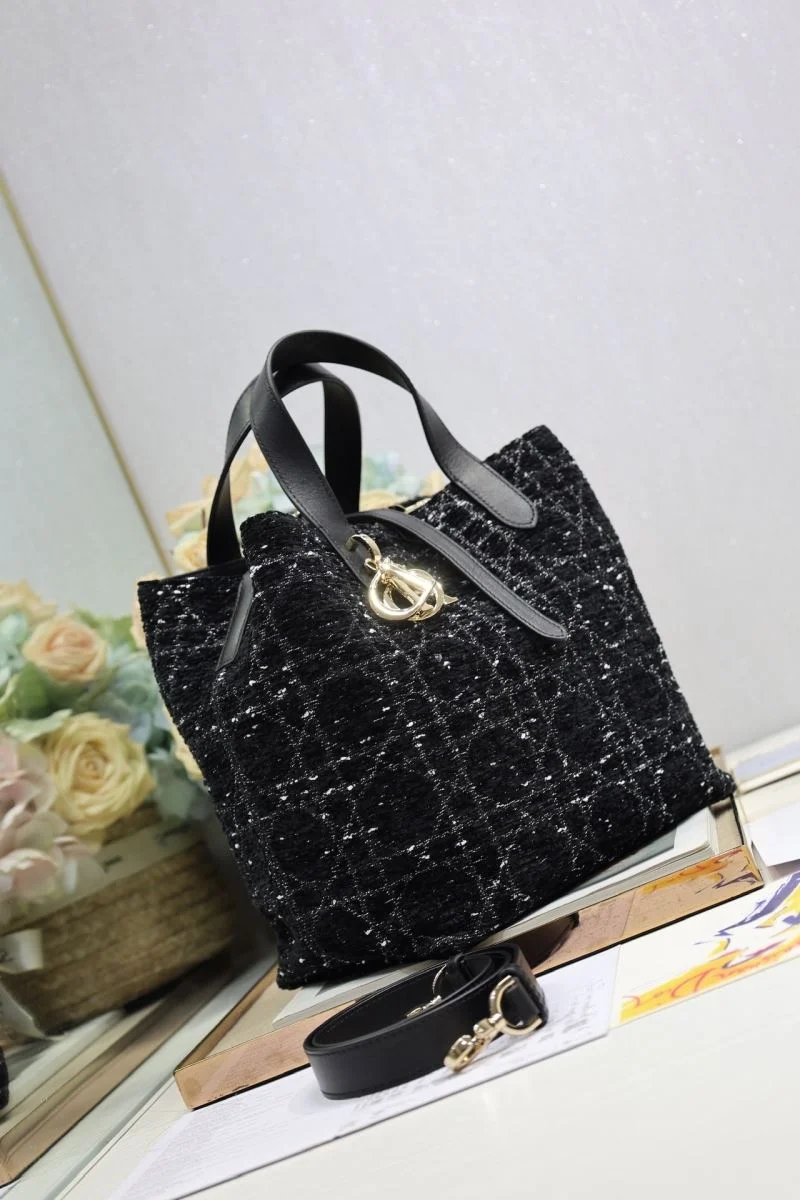 Christian Dior Shopping Bags ModernLook 47000