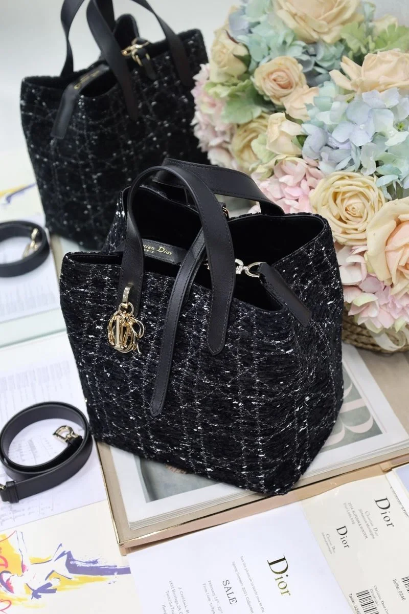 Christian Dior Shopping Bags ModernLook 47000