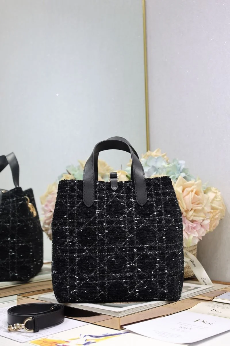 Christian Dior Shopping Bags ModernLook 47000