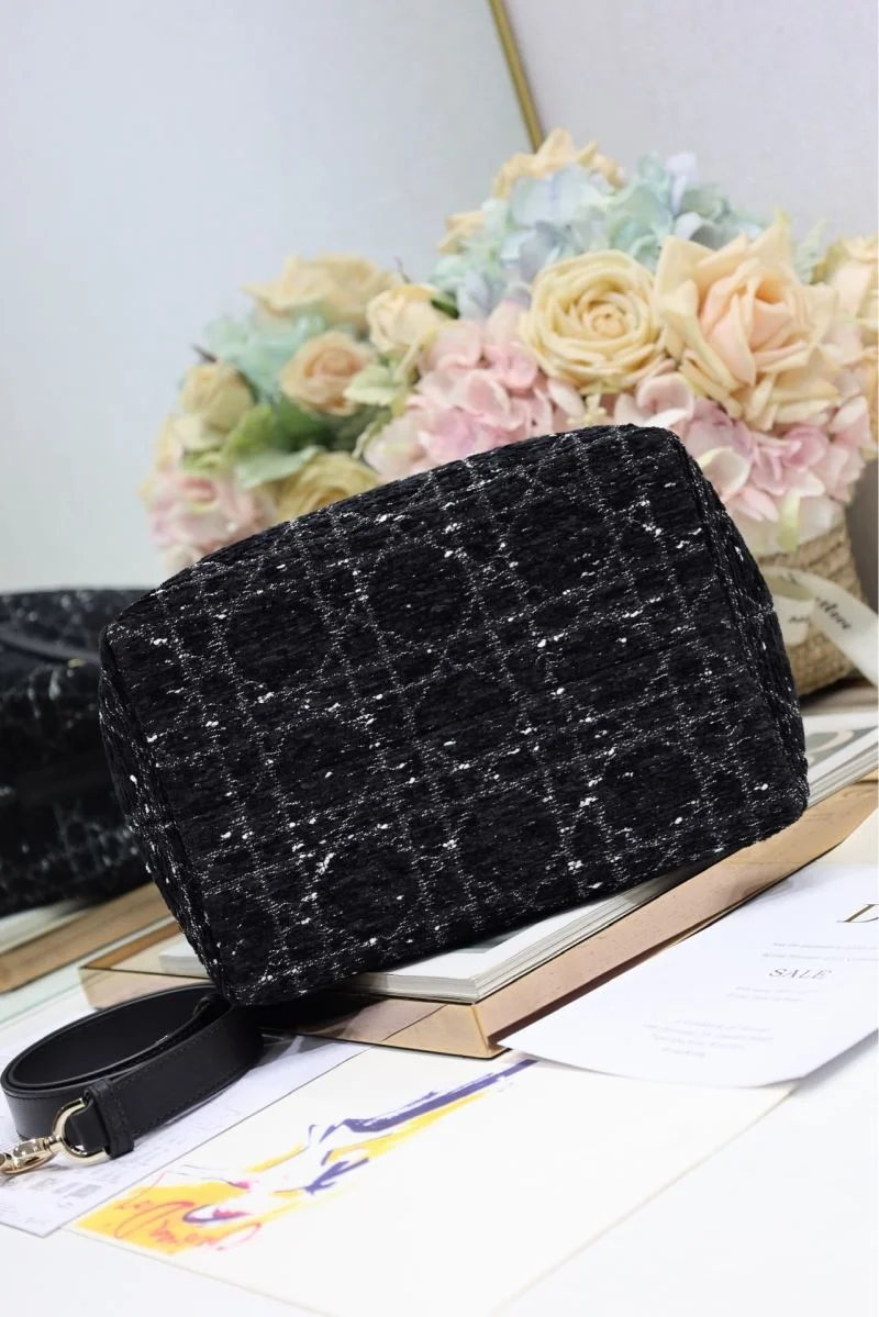 Christian Dior Shopping Bags ModernLook 47000