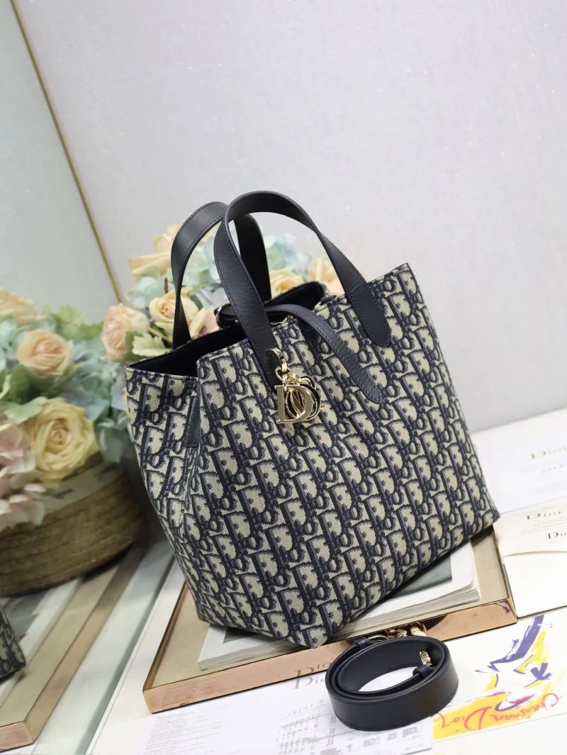 UrbanStyle Christian Dior Shopping Bags 46976
