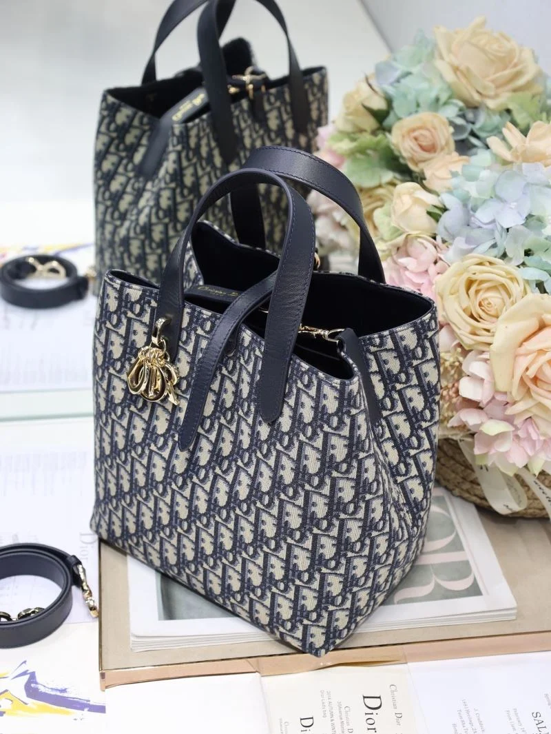 UrbanStyle Christian Dior Shopping Bags 46976