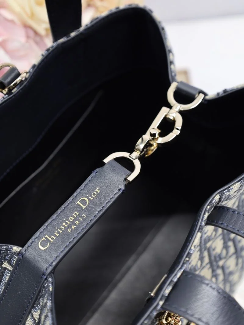 UrbanStyle Christian Dior Shopping Bags 46976