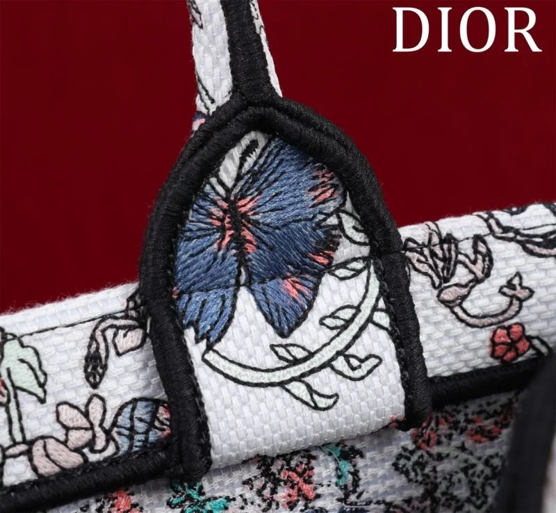 Christian Dior Shopping Bags ModernLook 46973