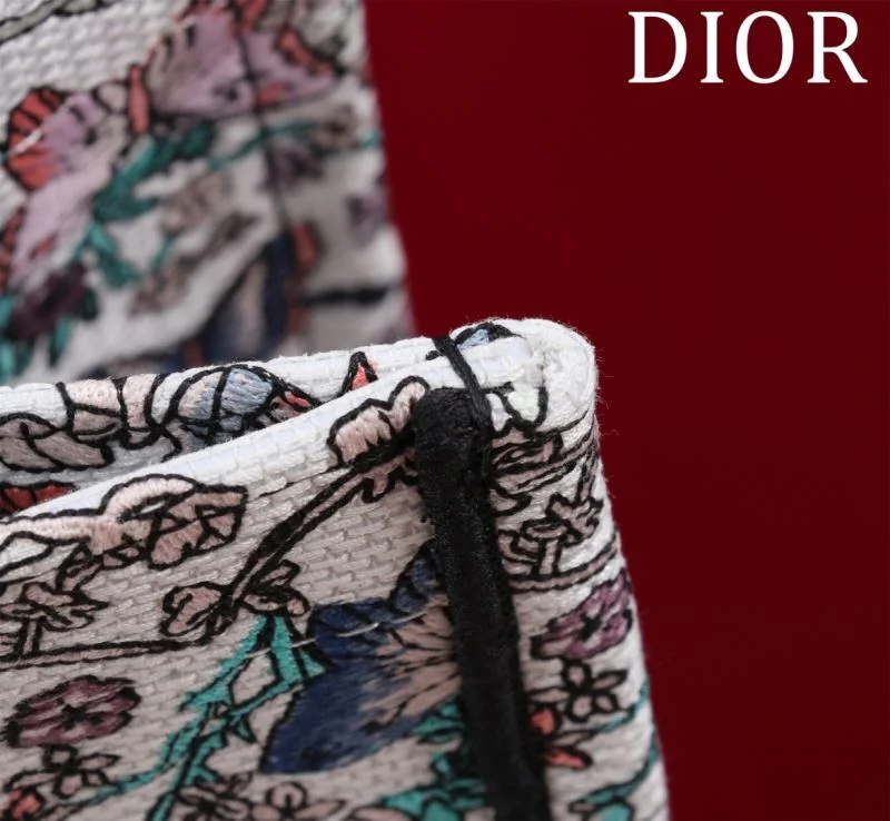 Vibrant Christian Dior Shopping Bags 46979