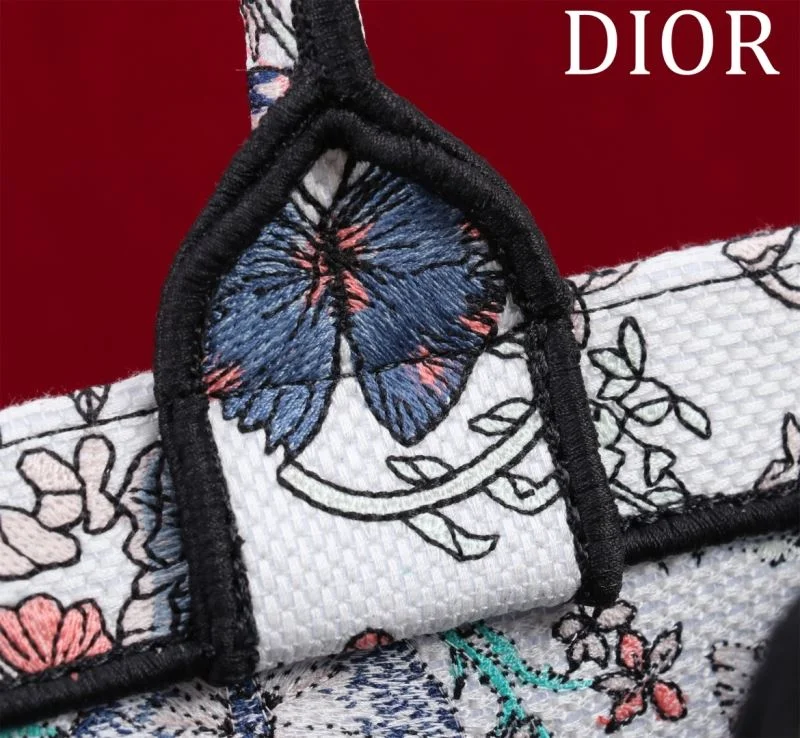 Vibrant Christian Dior Shopping Bags 46979