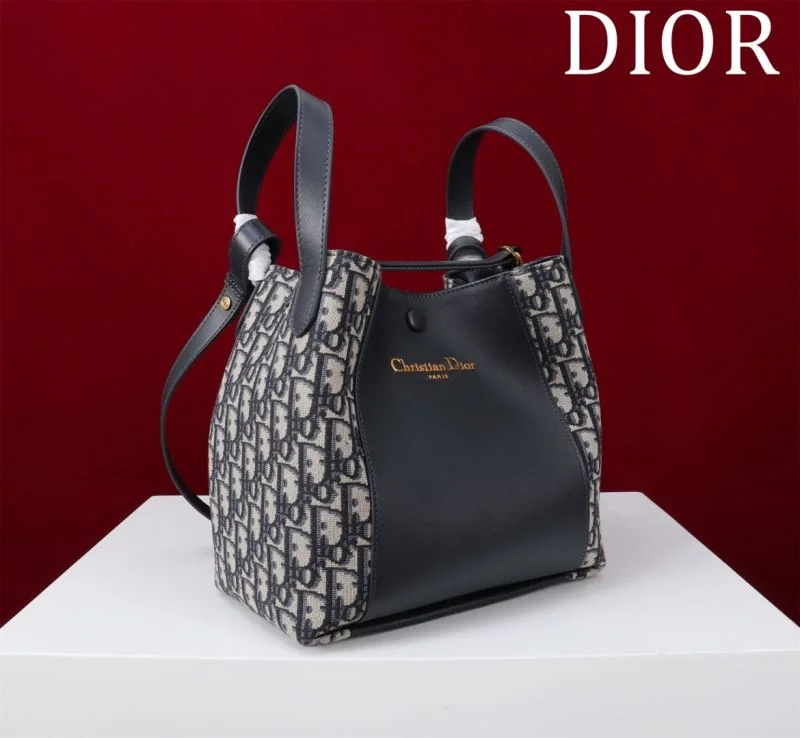 Christian Dior Shopping Bags UrbanChic 46937